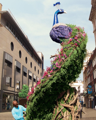 Illustration for article titled This Year's Neiman Marcus Fantasy Gifts Include a $65,000 Floral Peacock